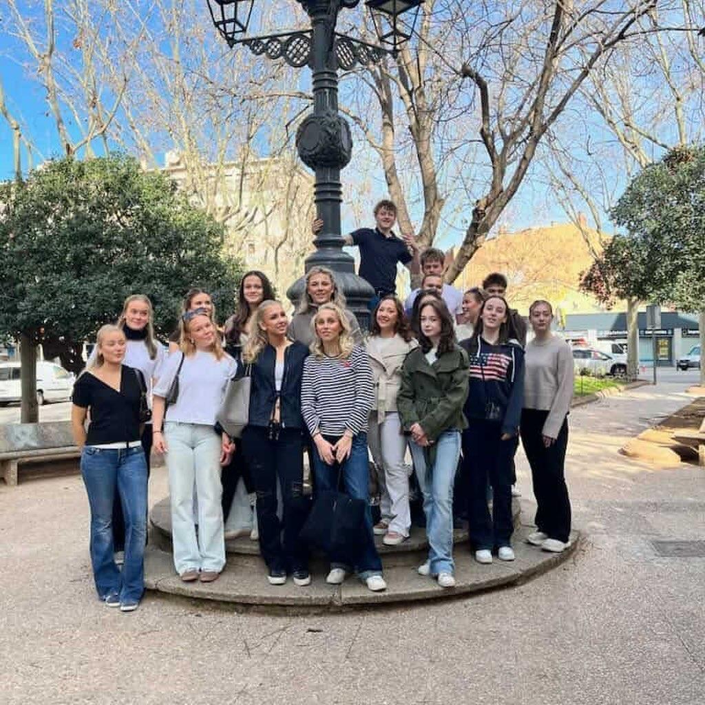 Elever i Spania - Klikk for stort bilde